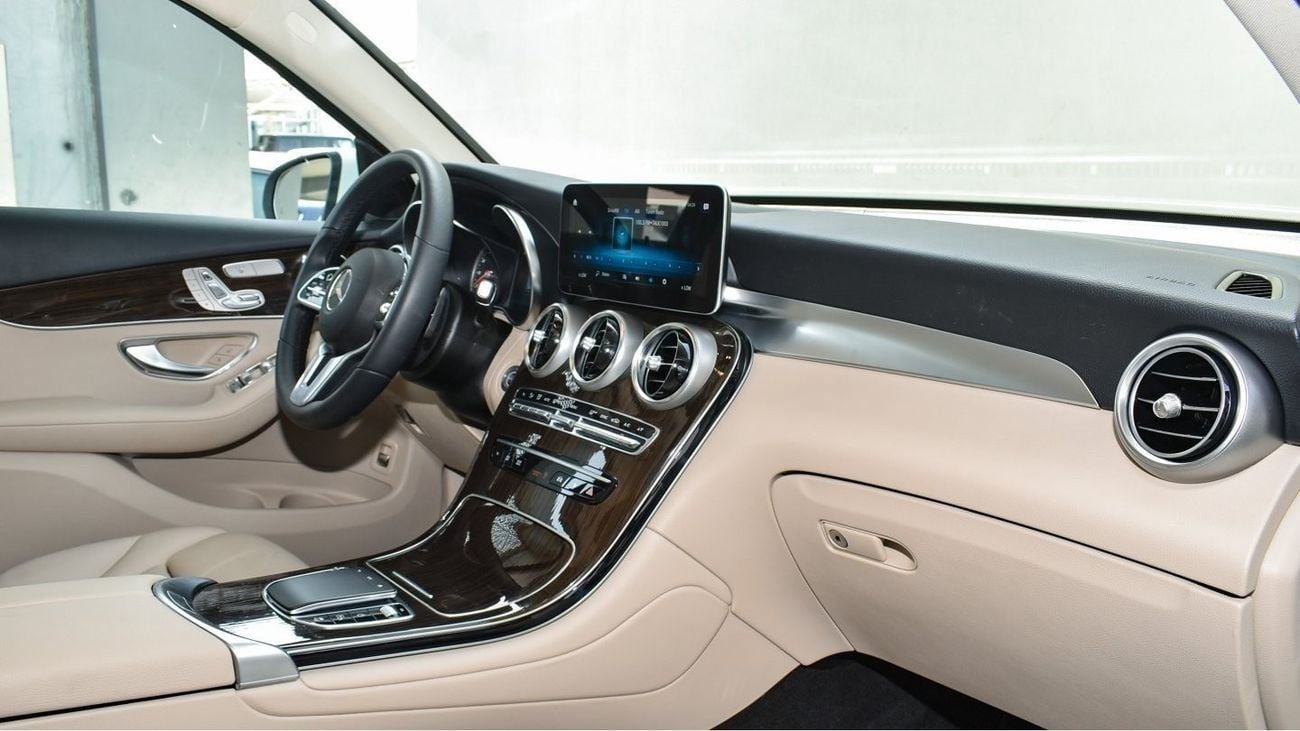 Mercedes-Benz GLC 300 2.0L REAR WHEEL DRIVE