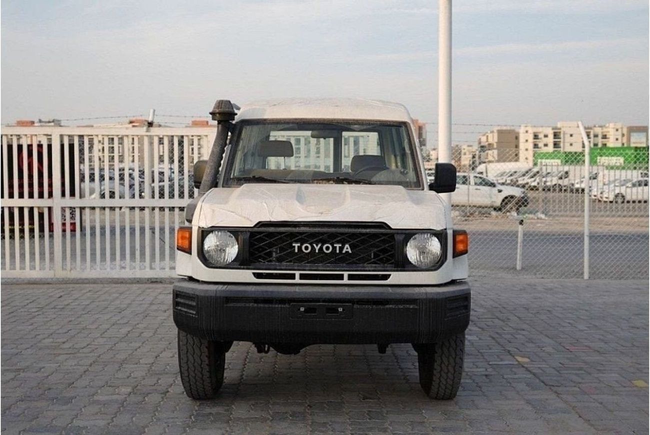 تويوتا لاند كروزر 70 Toyota Land Cruiser Hard Top LC78 4.5L 3DOOR V8 Diesel 2024