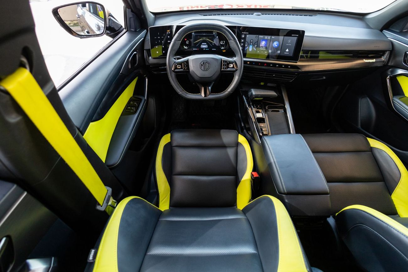 أم جي وان 1.5 LUX