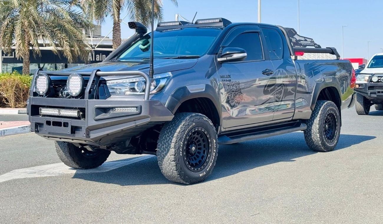 تويوتا هيلوكس MODIFIED SMART CAB | RHD | 2018 | 2.8L DIESEL ENGINE | MANUAL TRANSMISSION