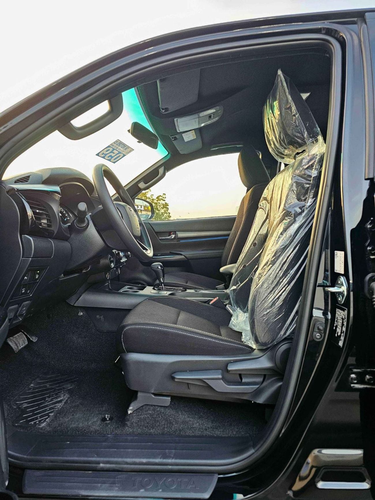 Toyota Hilux SR5 ADVENTURE / 4.0L V6 PETROL / 360 CAMERA / FR & REAR CAMERA / AUTO A.C (CODE # HADVKW)