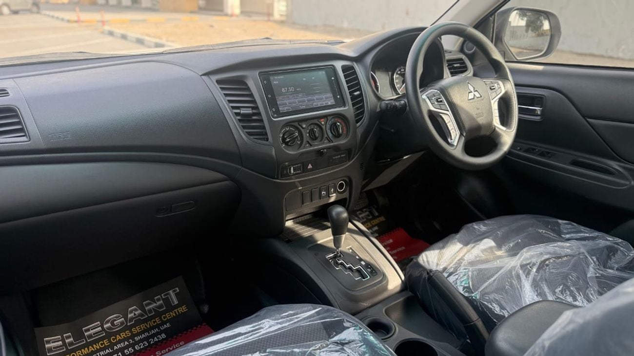 ميتسوبيشي تريتون DIESEL 2,4 LITER ,RIGHT HAND DRIVE ,2023 MODEL ,WHITE COLOR ,AUTOMATIC GEAR