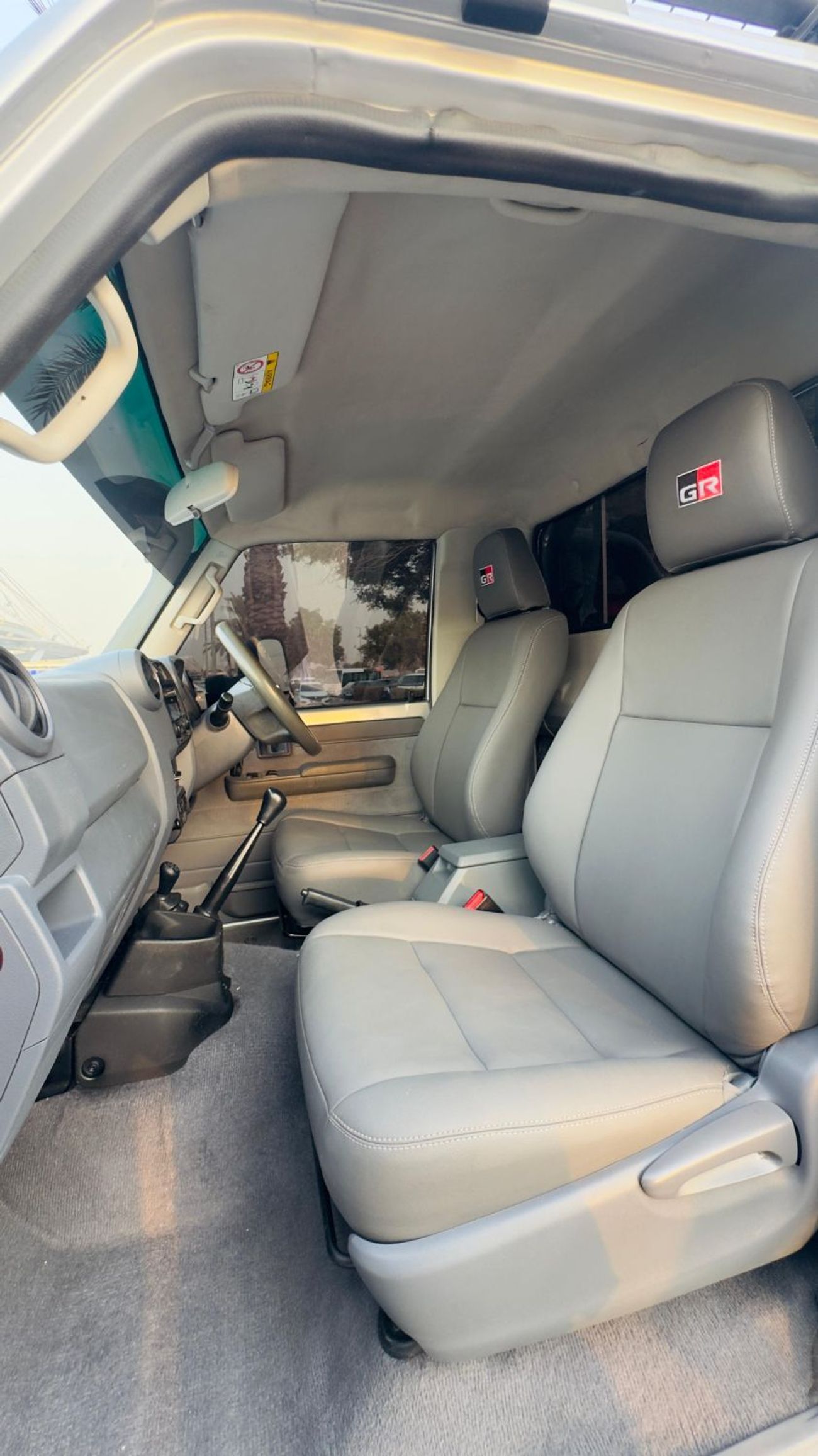 Toyota Land Cruiser Pick Up AFTER MARKET MODIFIED | SINGLE CABIN | 4.5L DIESEL ENGINE | MANUAL TRANSMISSION | RHD