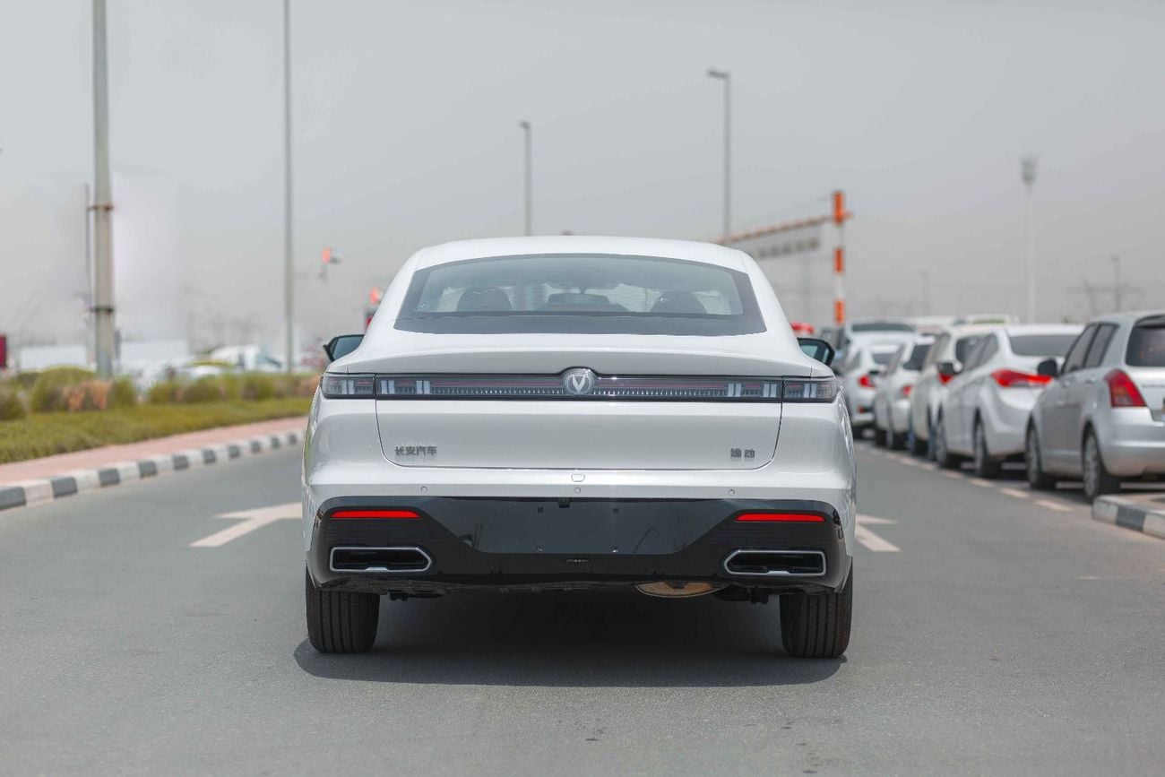 تشنجان ايادو بلس Changan EADO PLUS 1.5T 2025 (White&Black)