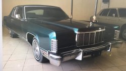 Lincoln Continental in perfect condition