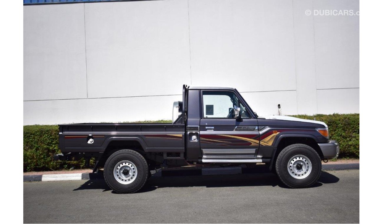 تويوتا لاند كروزر بيك آب 79 SINGLE CAB LX-G  V6 4.0L PETROL 4WD MANUAL TRANSMISSION