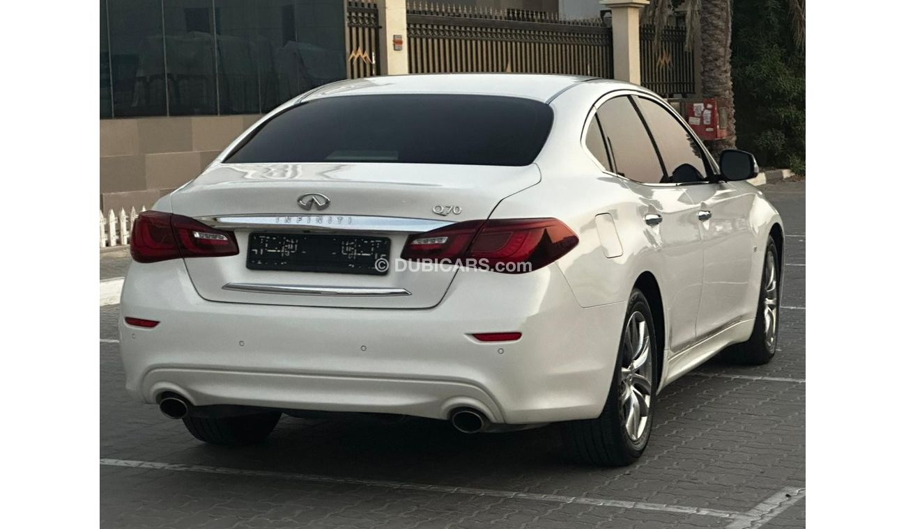 إنفينيتي Q70 سبورت