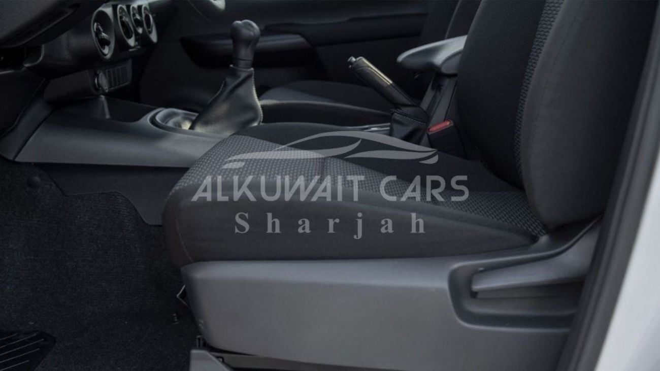 Toyota Hilux DC 2.4D MT 4X4 P.WINDOW MY2023 – WHITE