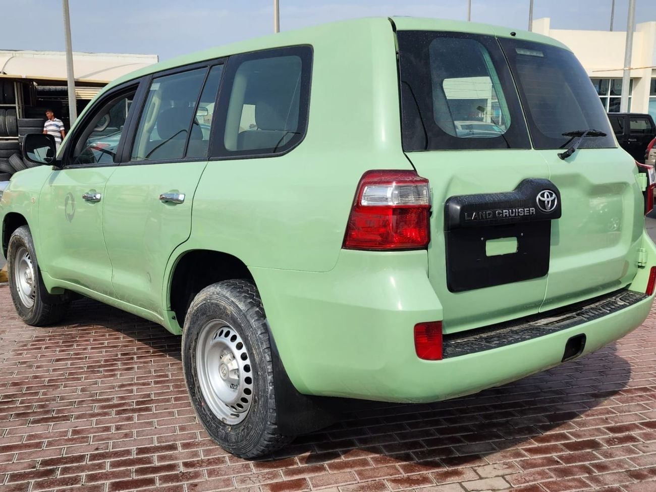 تويوتا لاند كروزر 200 4.5L GXR TURBO DIESEL MANUAL TRANSMISSION