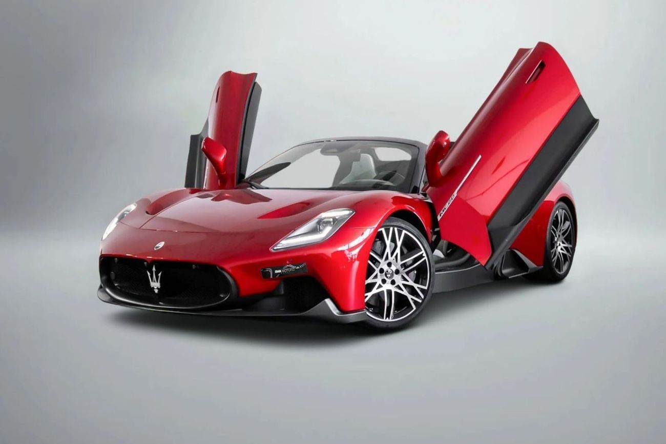 مازيراتي MC20 تشيلو 2023 Maserati MC20 Cielo Spyder / Carbon Body / Japanese Spec