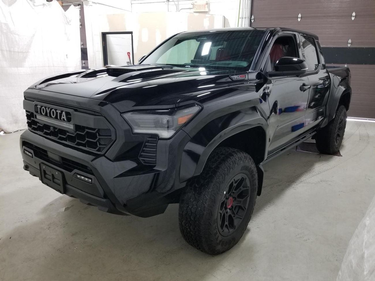 تويوتا تاكوما TRD PRO IFORCE MAX HYBRID