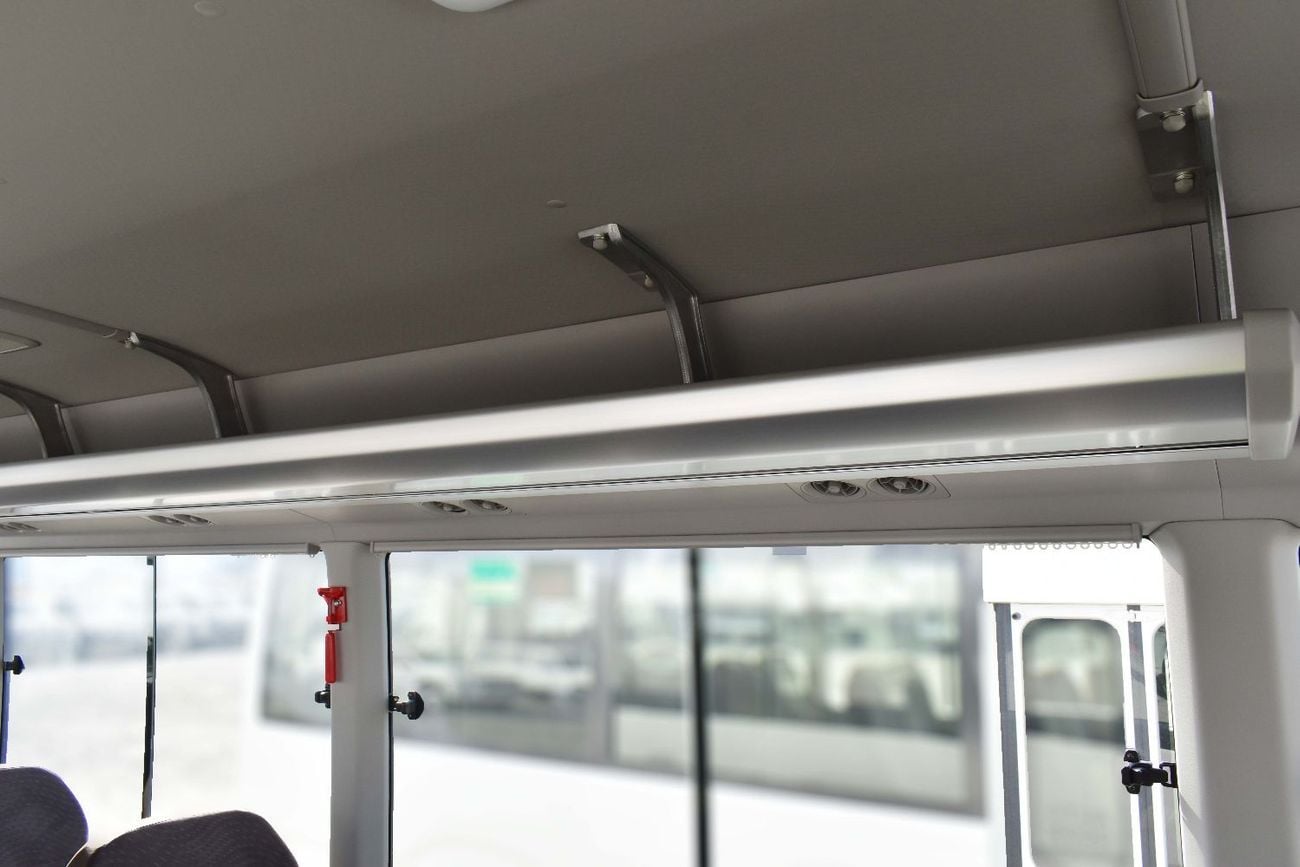 تويوتا كوستر 2.7L (23-Seater)