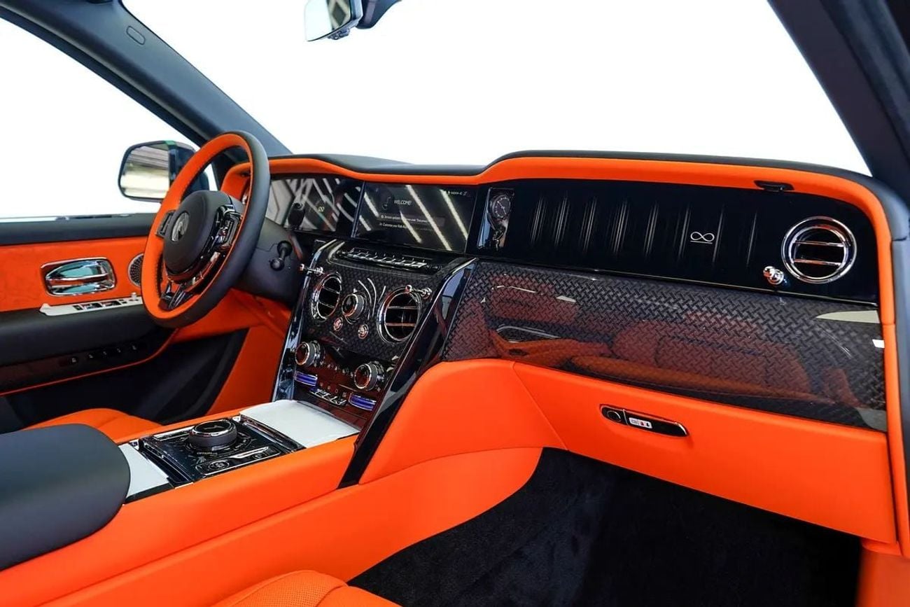 Rolls Royce Cullinan BLACK BADGE