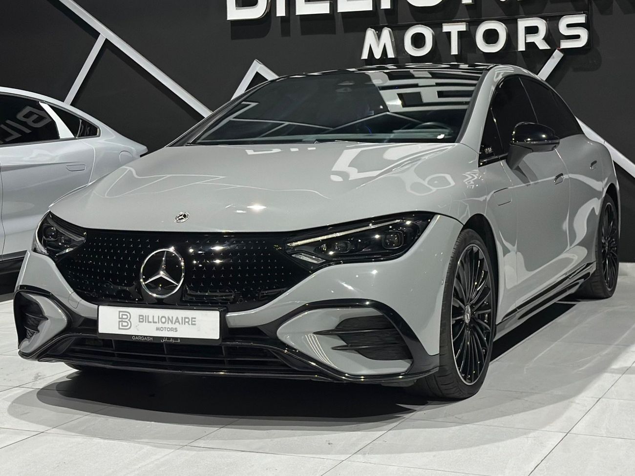 مرسيدس بنز EQE 350+ Premium +