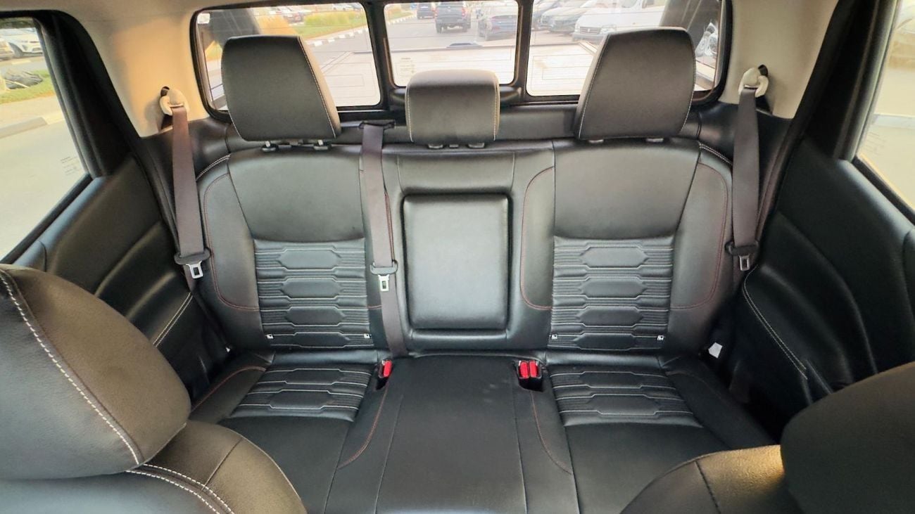 نيسان نافارا -