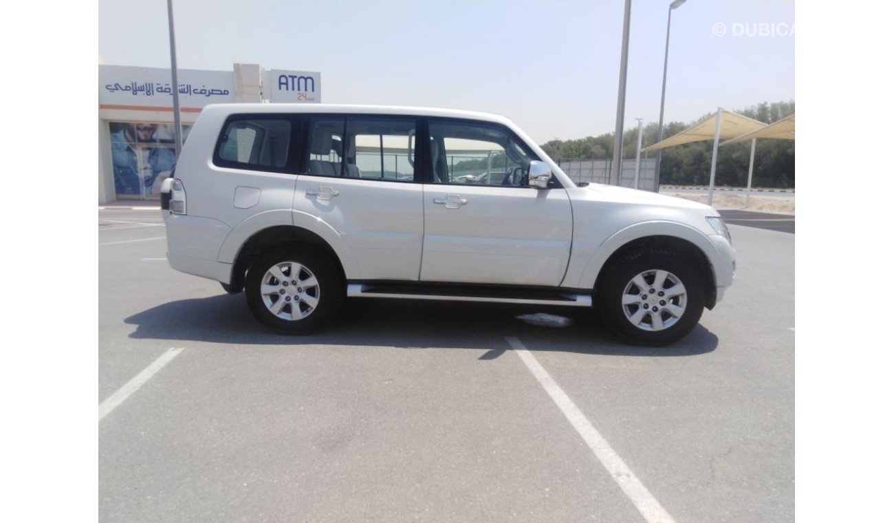 Mitsubishi Pajero Mitsubishi Pajero 2016 gcc full Automatic,,,, very good condition for sale