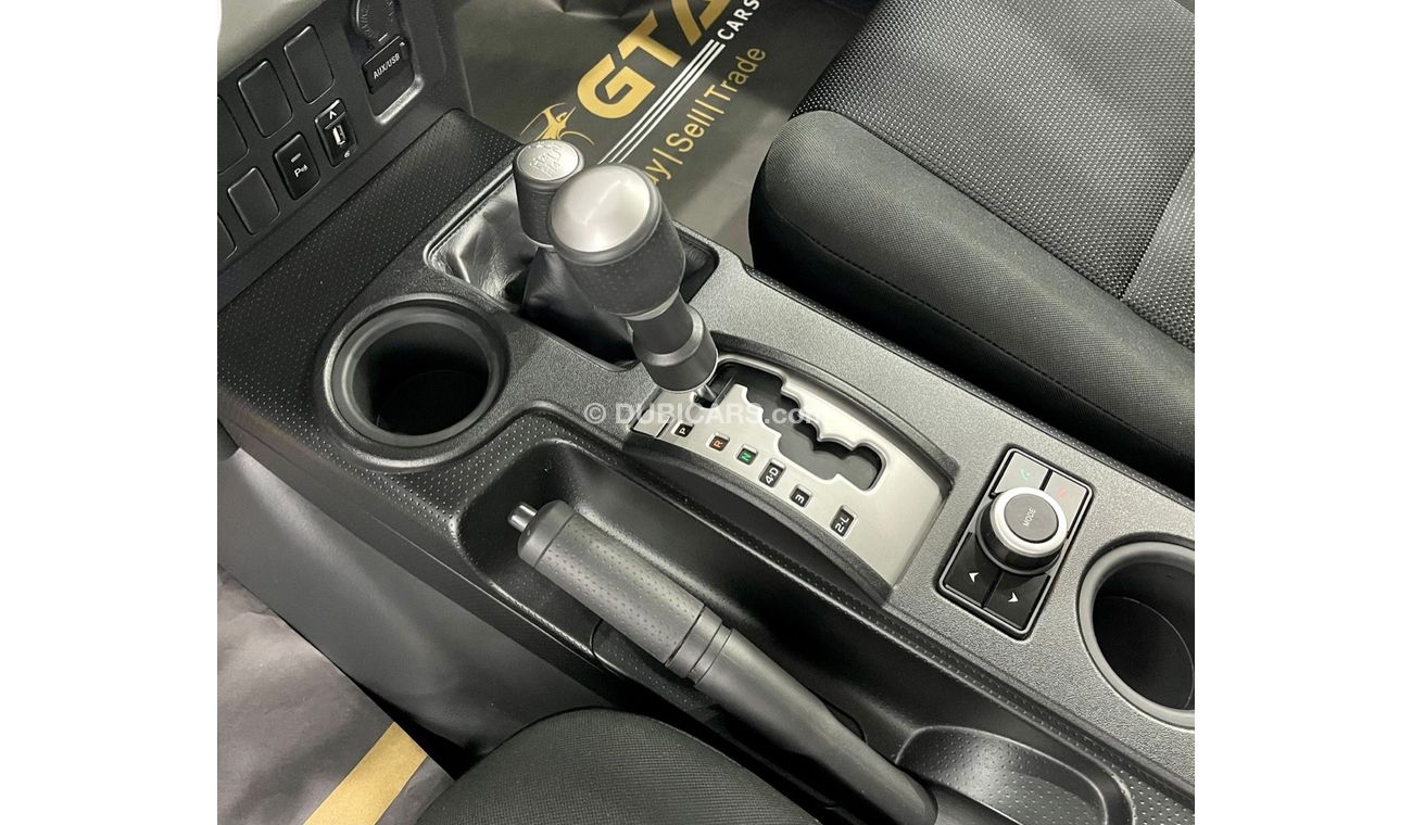 Toyota FJ Cruiser 2020 Toyota FJ Cruiser EXR, Service History, Low Kms, GCC