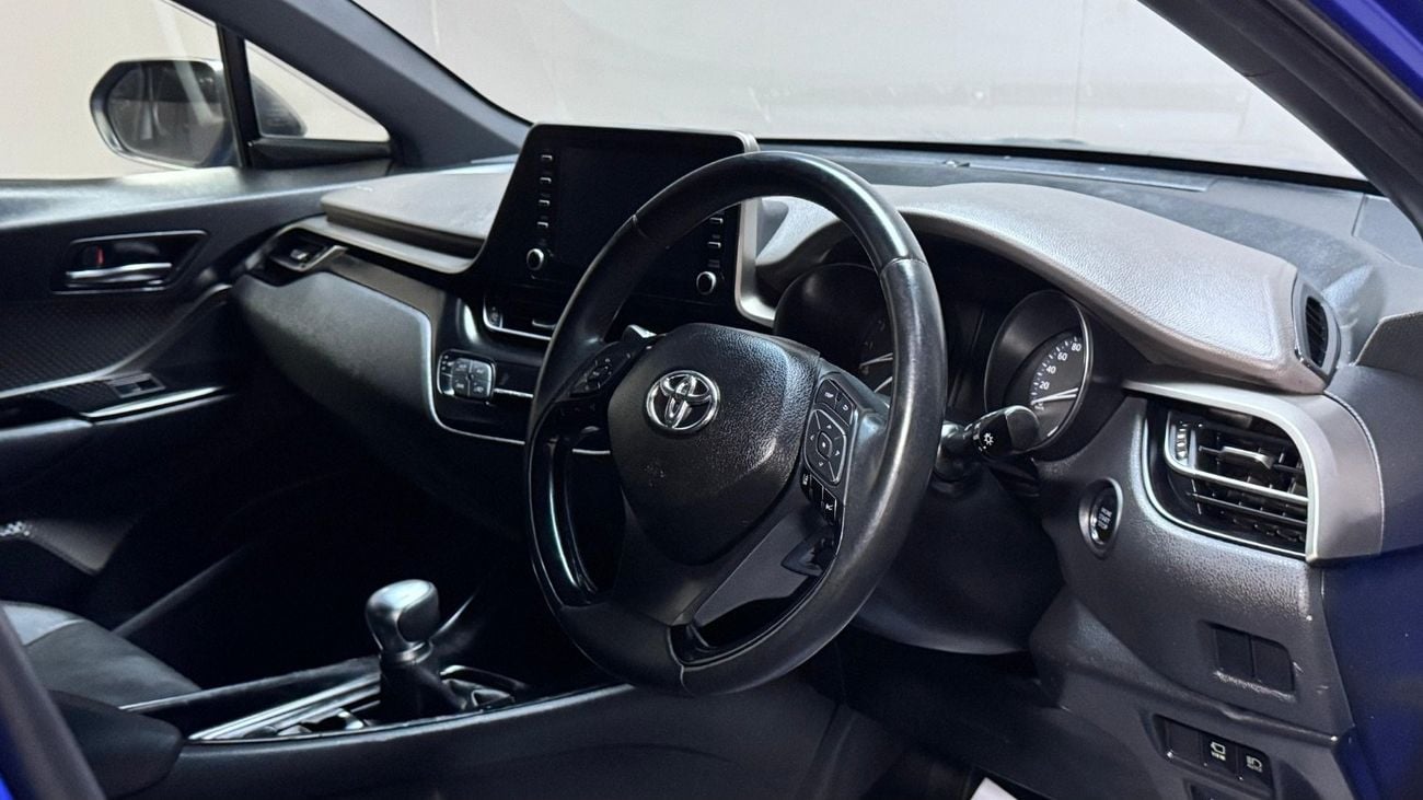 تويوتا CHR 2022 HYBRID 1.8CC PUSH START **360 CAMERA** | ALLOY RIMS | DIGITAL AC I LEATHER INTERIOR