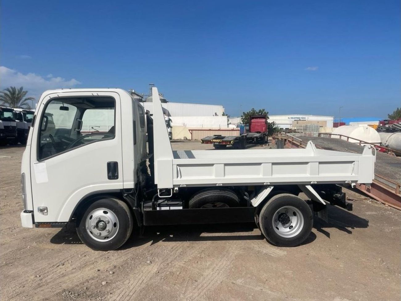 إيسوزو NMR Isuzu NMR85E2S Dump Truck 4x2