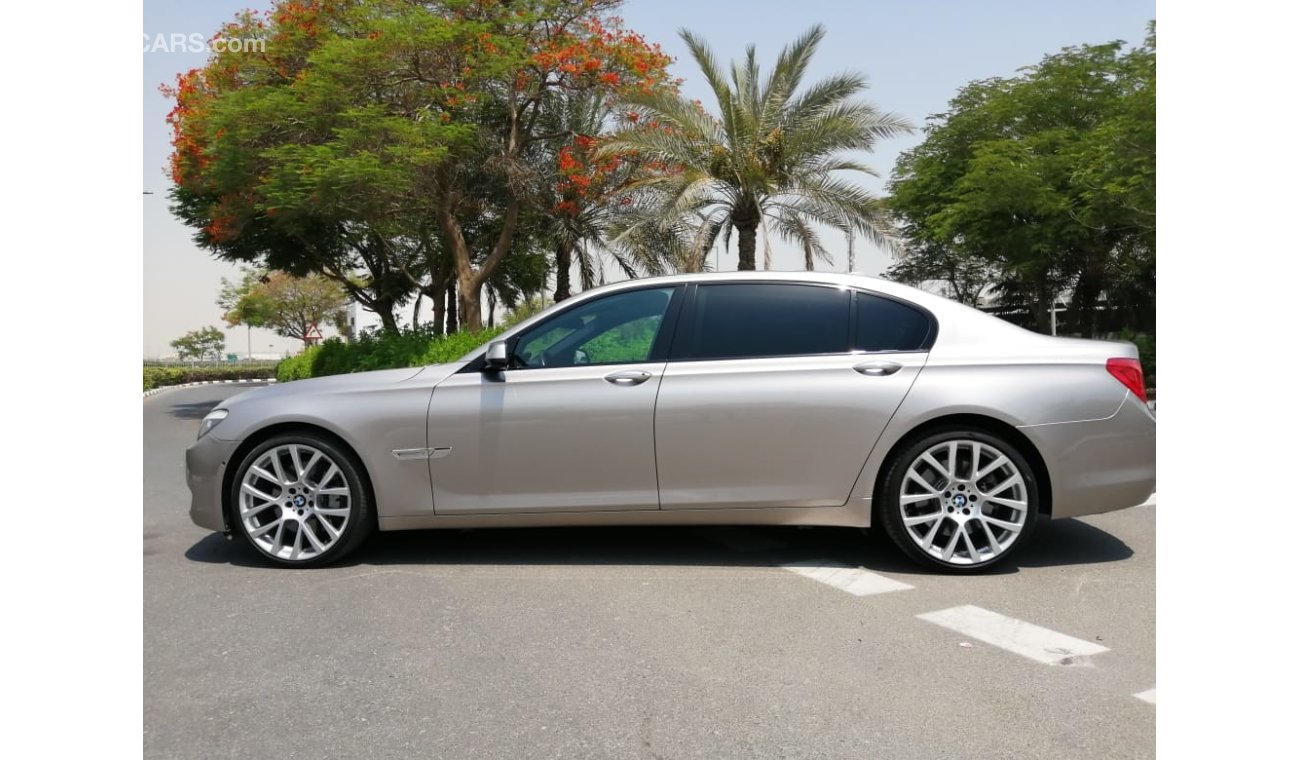 بي أم دبليو 750 LI 2011 GCC