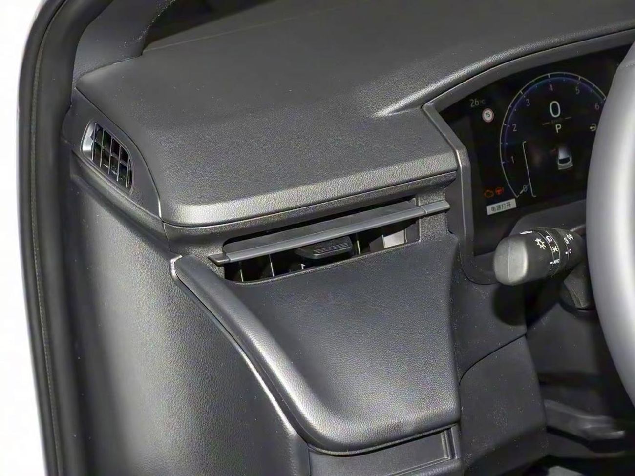 تويوتا كورولا كورولا كروز هايبرد