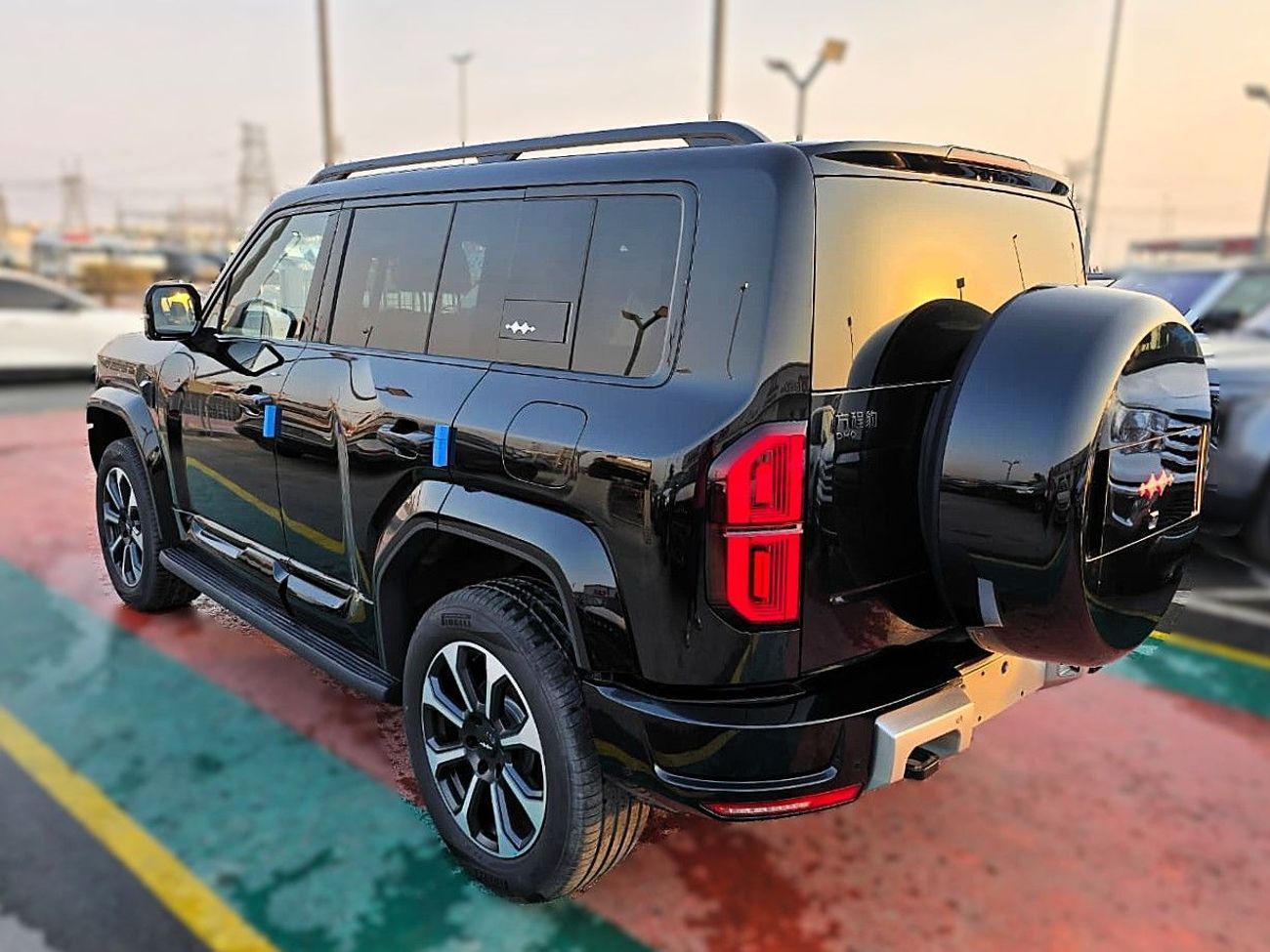 BYD Leopard 5 BYD Leopard 5 1.5 T PHEV 2025 Black (FOR EXPORT )