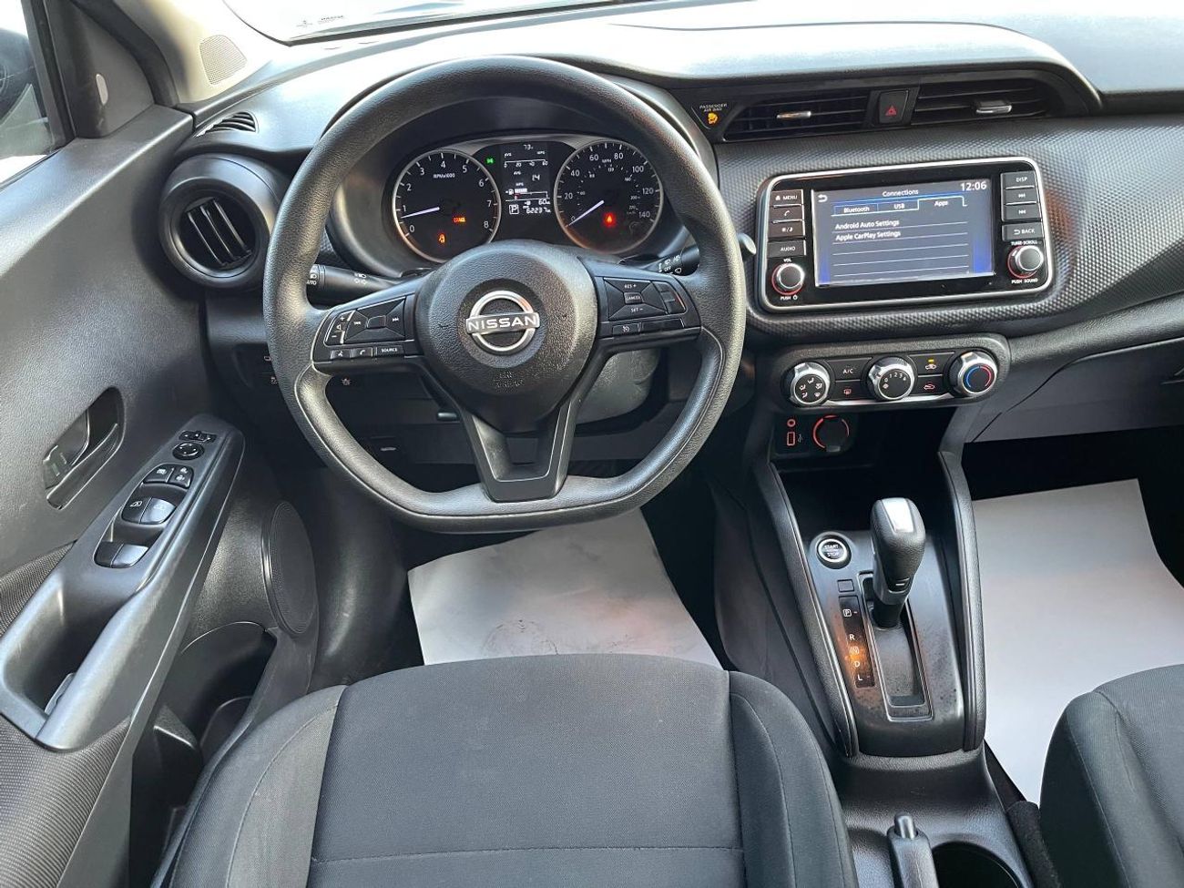 نيسان كيكس SV / 1.6 لتر V4 / رادار / مساعدة على الطريق / جنوط / شاشة كبيرة / في حالة ممتازة