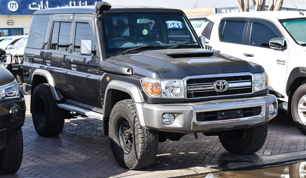 Toyota Land Cruiser 70 GXL V8 Diesel Right Hand