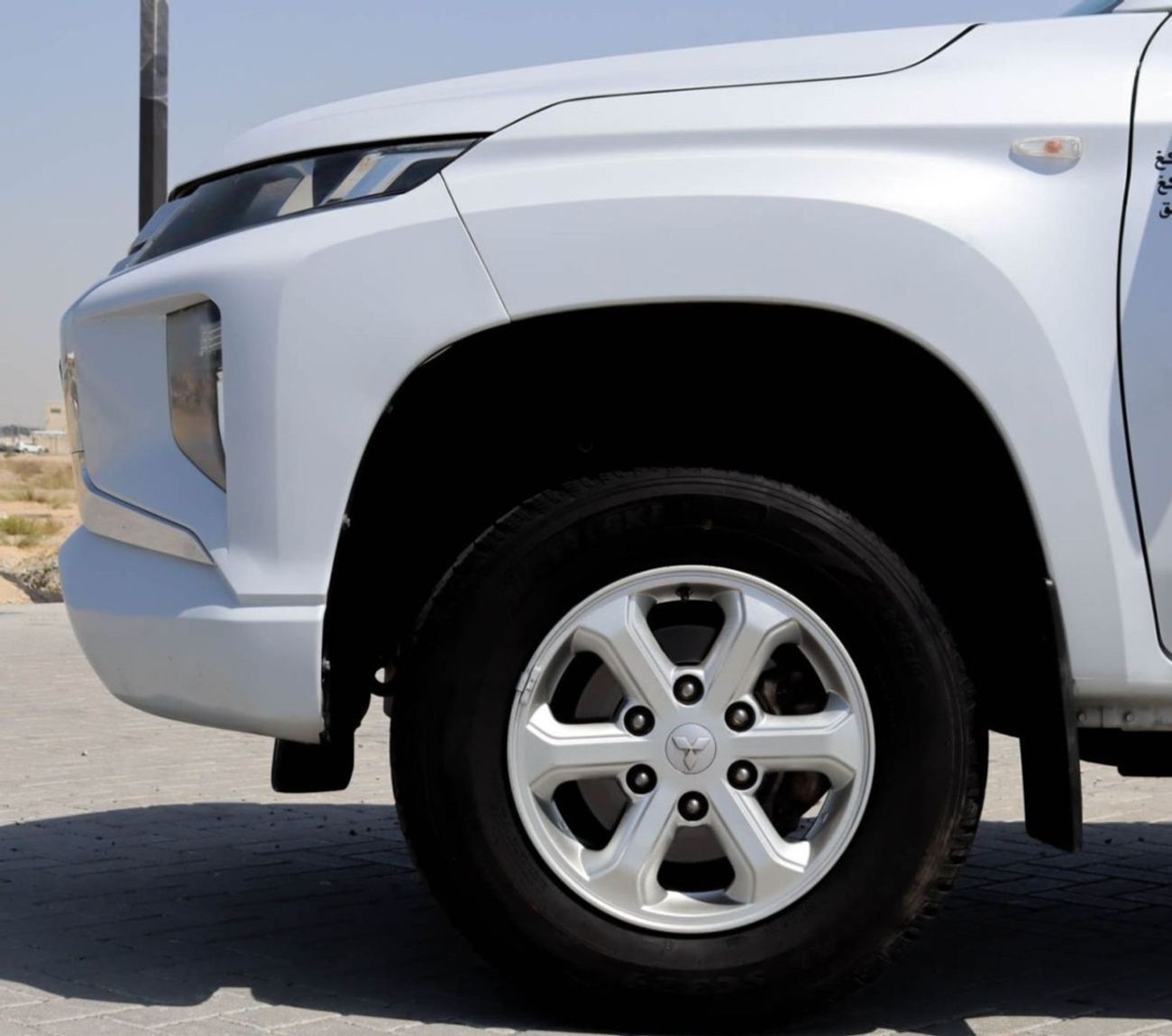 Mitsubishi L200 GLS 2.4L Mitsubishi L200 | 2.5 L | 2020 | GCC | Accident-Free | In Excellent Condition | 888 P.M
