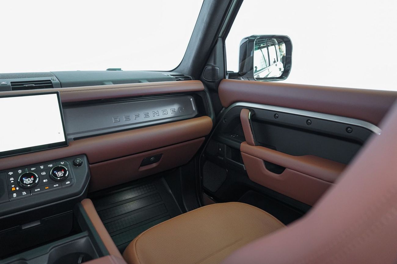 Land Rover Defender 110 P635 OCTA V8