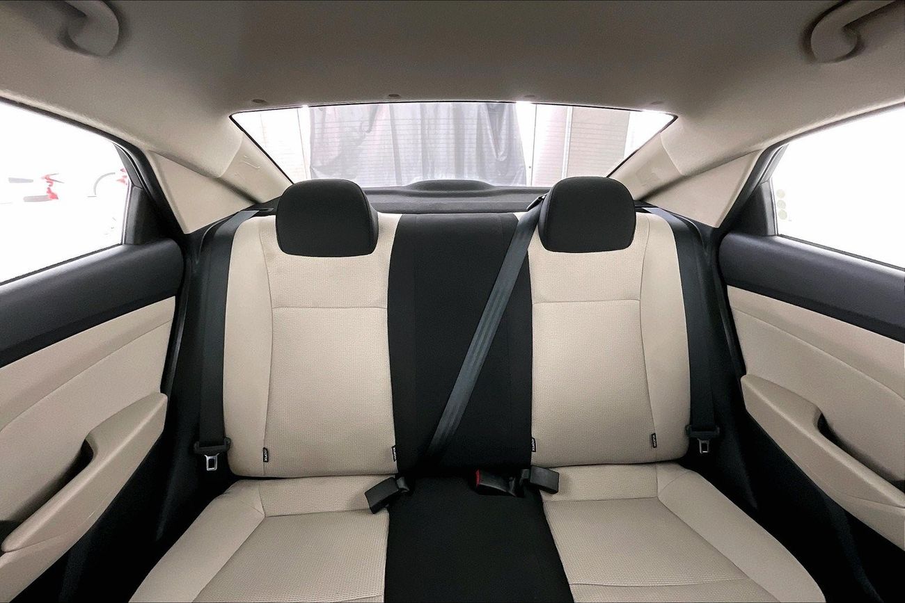 هيونداي أكسنت Smart / GL | عرض العيد الحصري | خالية من أضرار الفيضانات