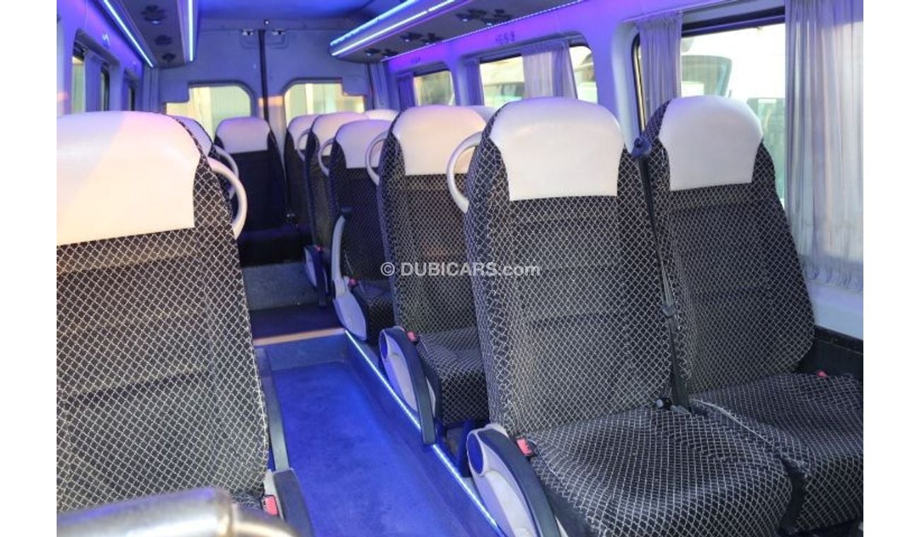 مرسيدس بنز سبرينتر سبرينتر باص ديزل 18 راكب ديزل جير اتوماتيك