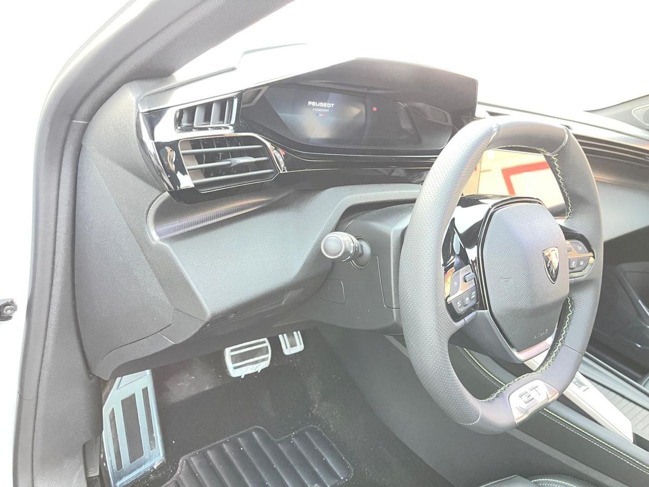 بيجو 408 PEUGEOT 408 GT LINE 1.6L 2025 GCC SPECS