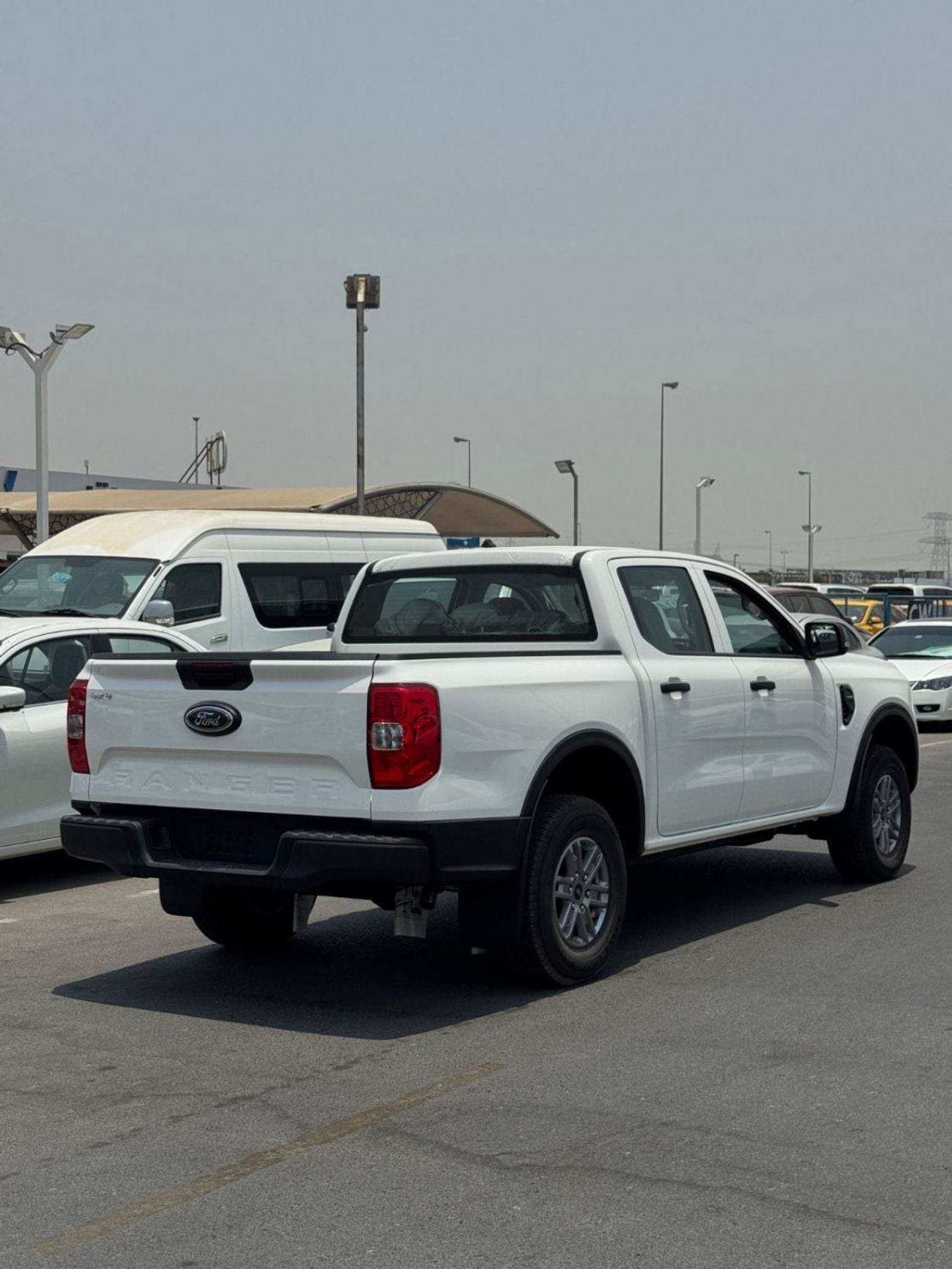 Ford Ranger XL 2.0L LHD Double Cabin Diesel Engine African Specs Automatic transmission 4WD 5 Seats 4 Doors