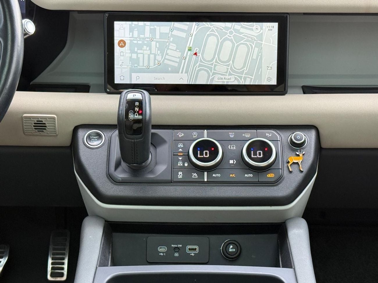 Land Rover Defender P300 110 S 2.0L (5 Seater) RAMADAN OFFER LAND ROVER DEFENDER 110S P300 2021 GCC URBAN BODY KIT FULL