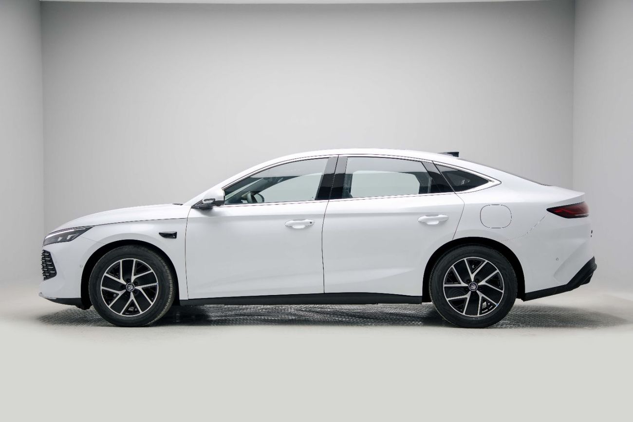 BYD Qin L DM-i ID Superior 1.5L - White Inside Grey | Export Only