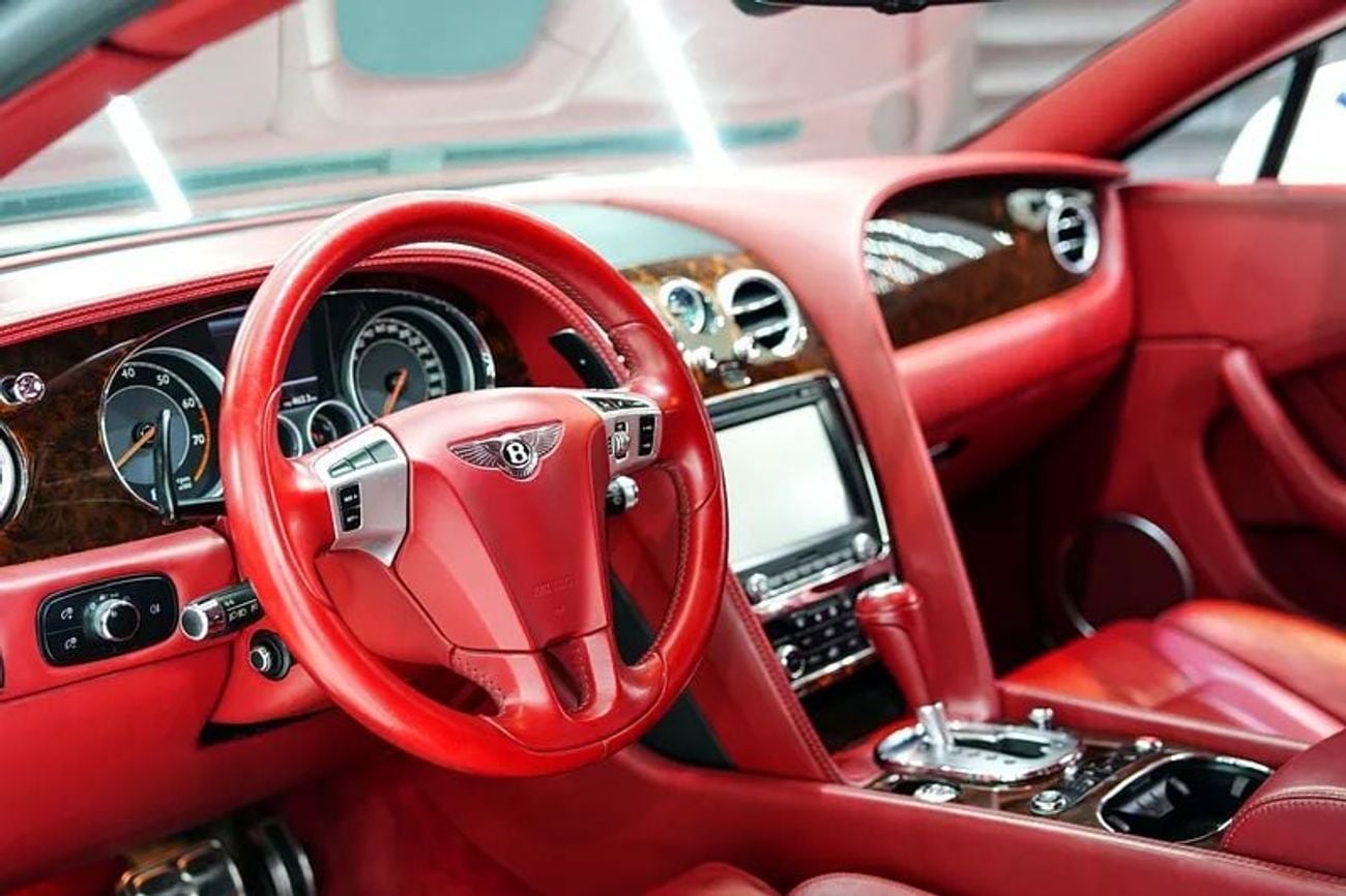 Bentley Continental GT  2014 Bentley Continental GT, V8, GCC Specs!!