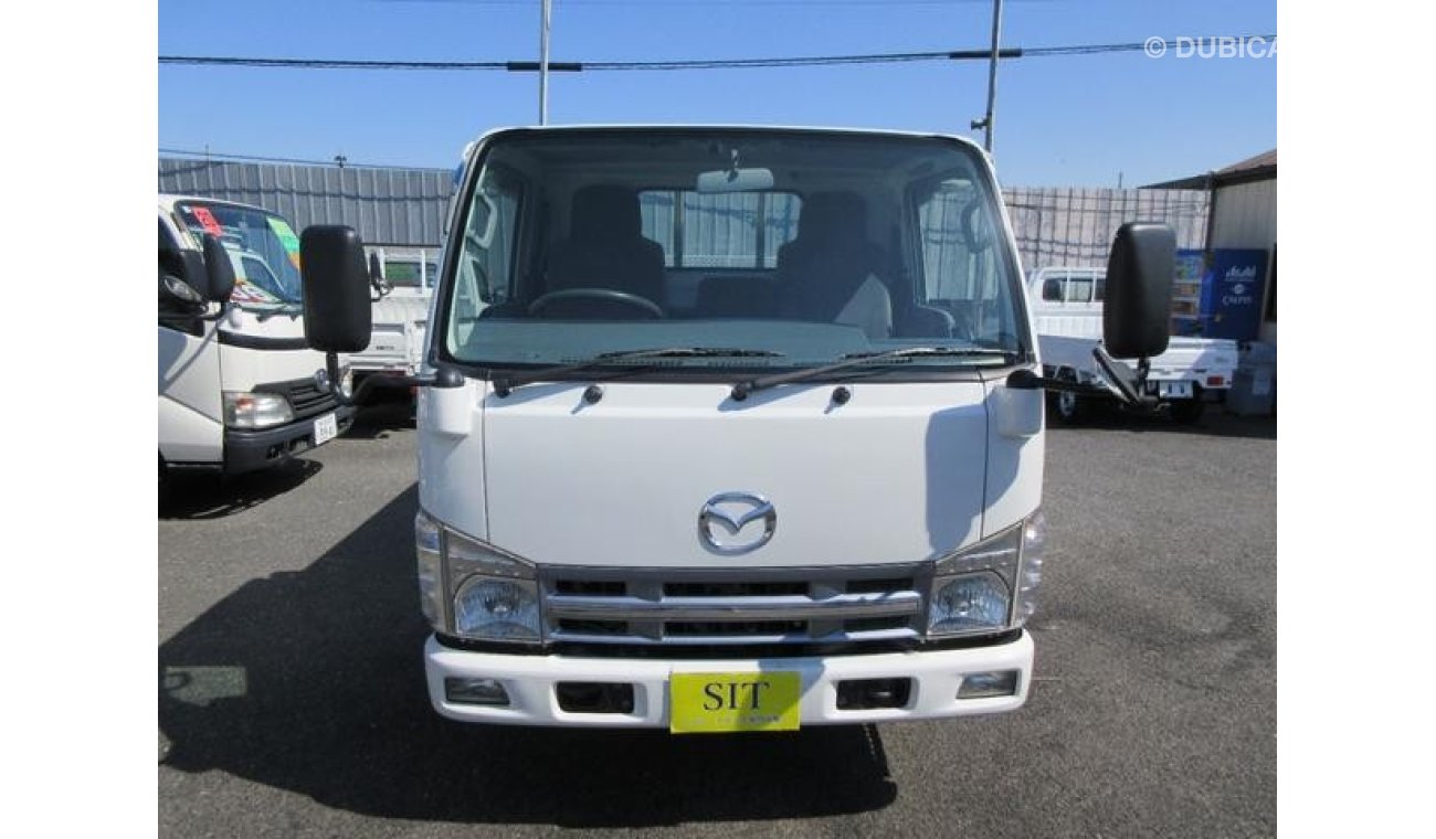 Mazda Titan LKR85A