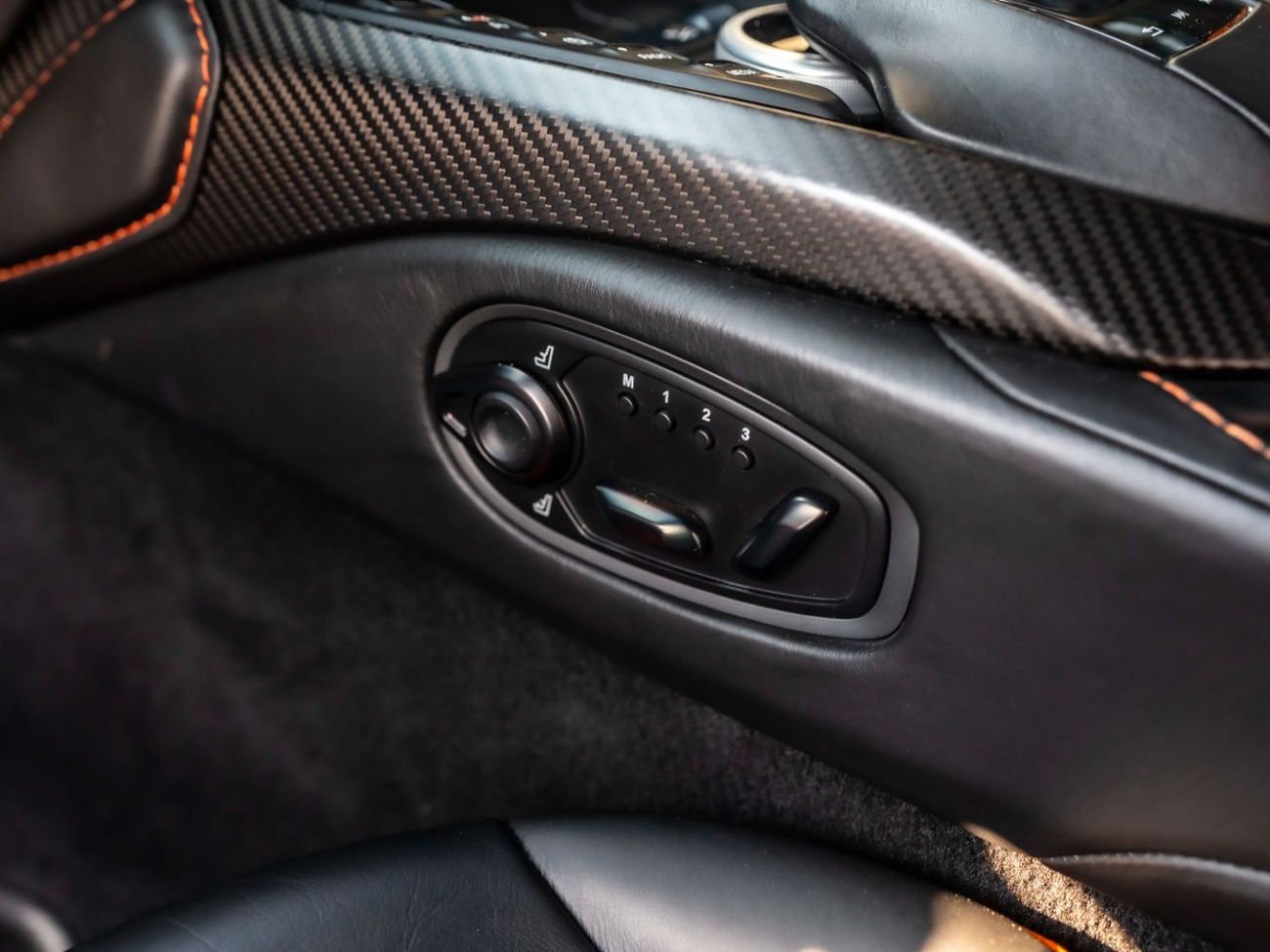 Aston Martin Vantage S