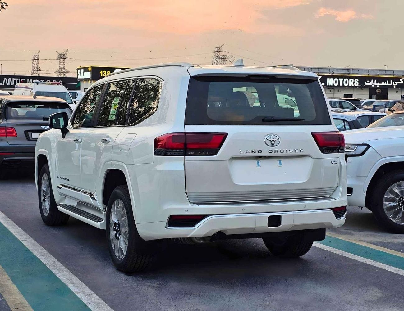 Toyota Land Cruiser VX  | 4.0L V6 PETROL | RADAR | BIG DVD | JBL SPEAKERS | 360*CAMERA | SUNROOF (CODE#VX4MA)