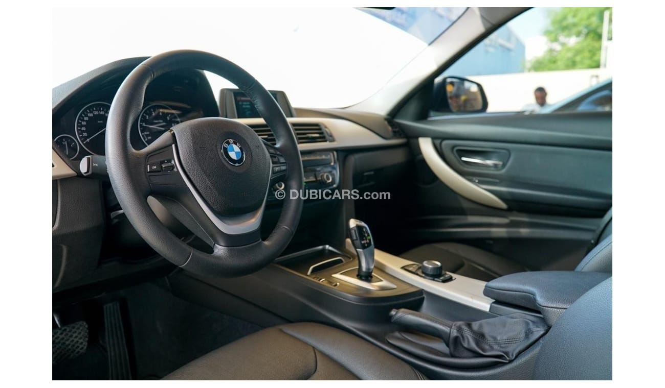 بي أم دبليو 320 Std