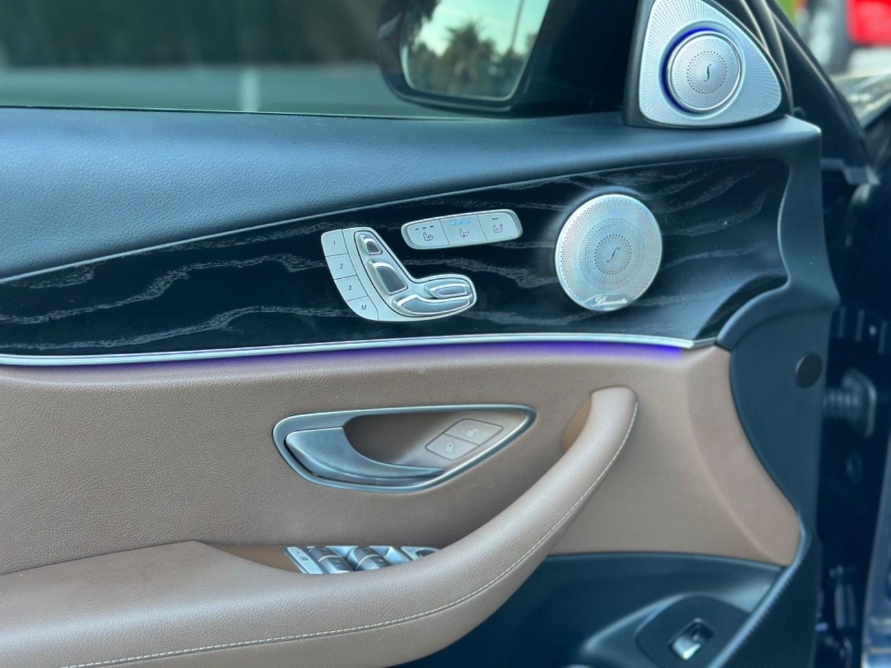 Mercedes-Benz E300 Premium + Merceds e3002020