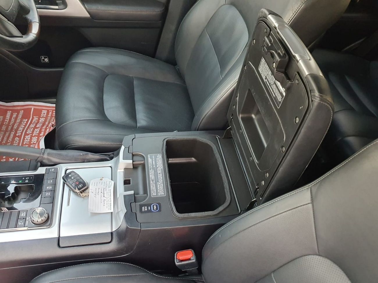 تويوتا لاند كروزر DIESEL SAHARA 4.5 LITER ,2019 MODEL ,GREY COLOR ,RIGHT HAND DRIVE