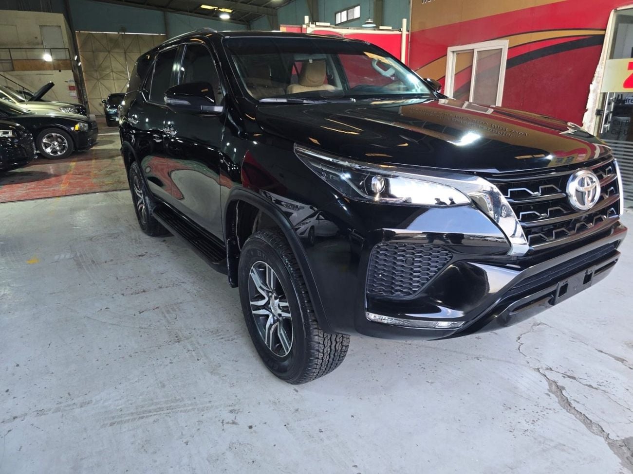 Toyota Fortuner EXR 2.7L (160 HP)