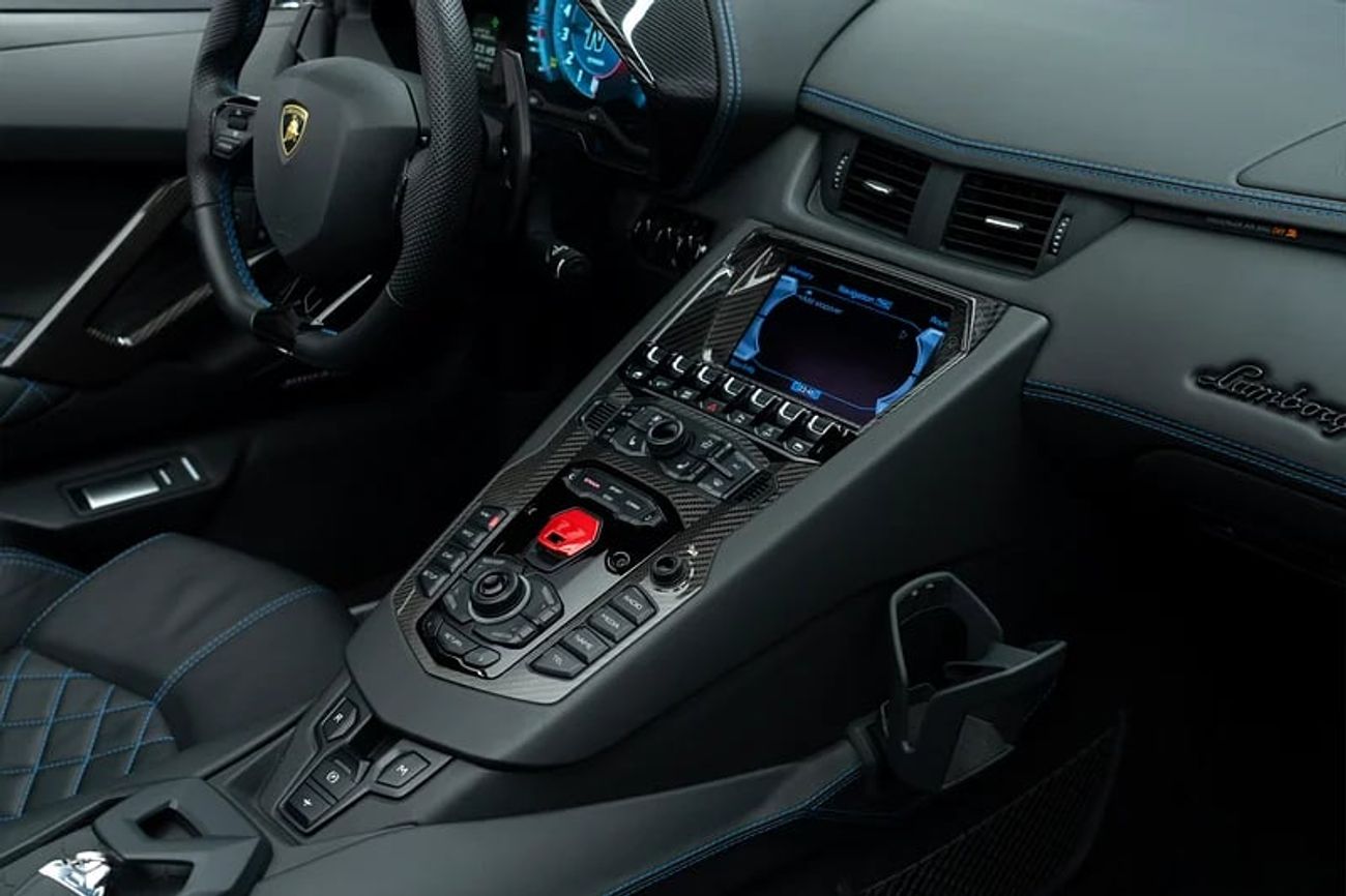 Lamborghini Aventador 6.5L V12