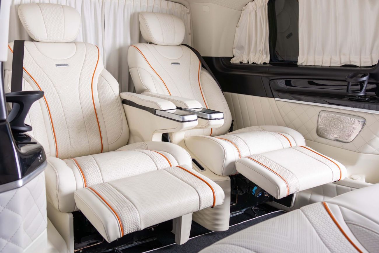 Mercedes-Benz V 250 Std 2.1L VIP-Star Light System-Low Mileage-Maybach Wheels-Rear Seats Entertainmen