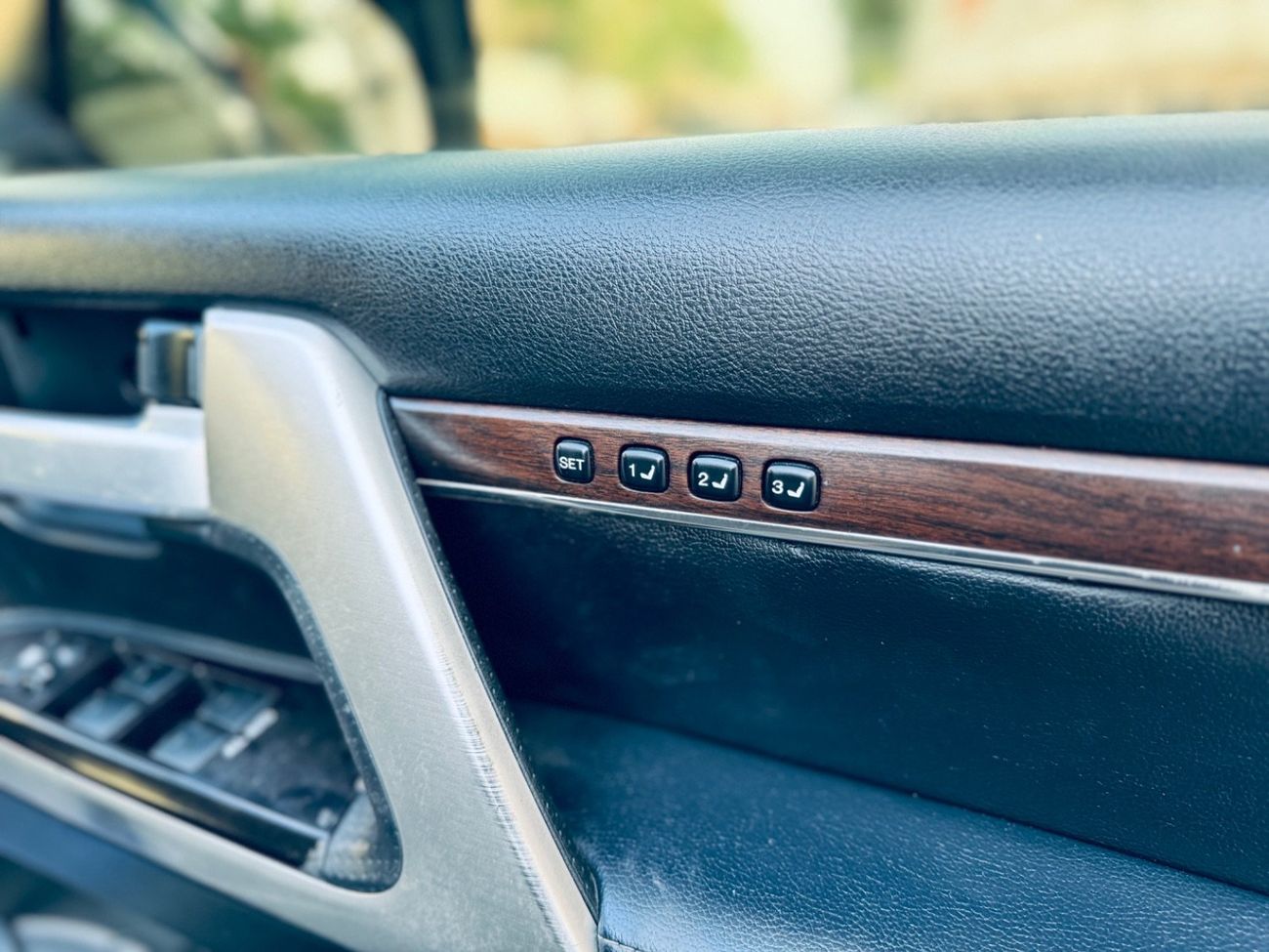 تويوتا لاند كروزر Toyota Land Cruiser Sahara upgrade to 2024 RHD diesel