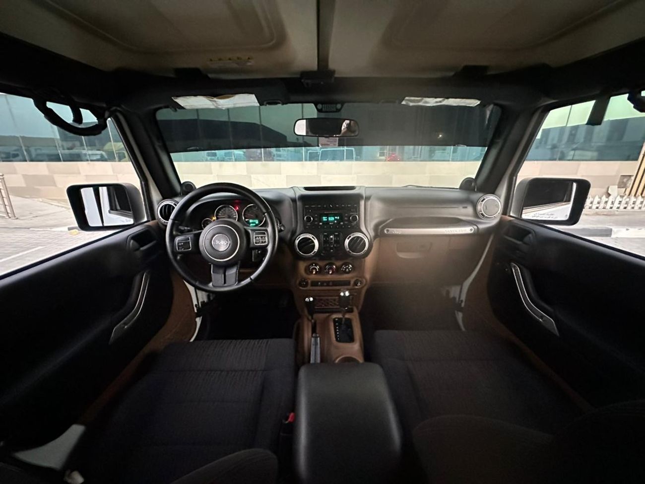 Used Jeep Wrangler خليجي صحارى 2011 for sale in Dubai 789422