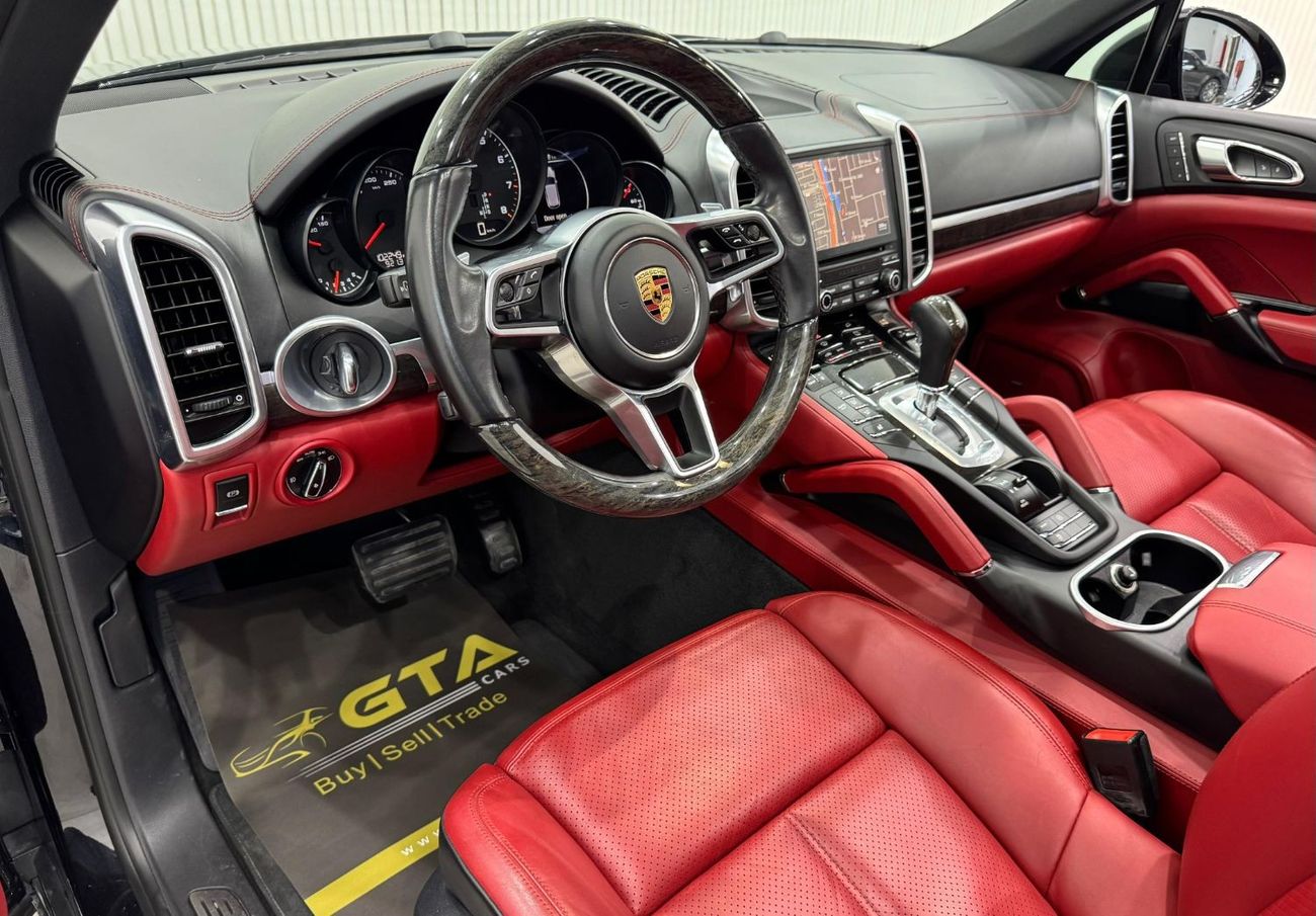 Porsche Cayenne S Platinum Edition 3.6L 2017 Porsche Cayenne Platinum Edition, Full Agency Service History, Excellen