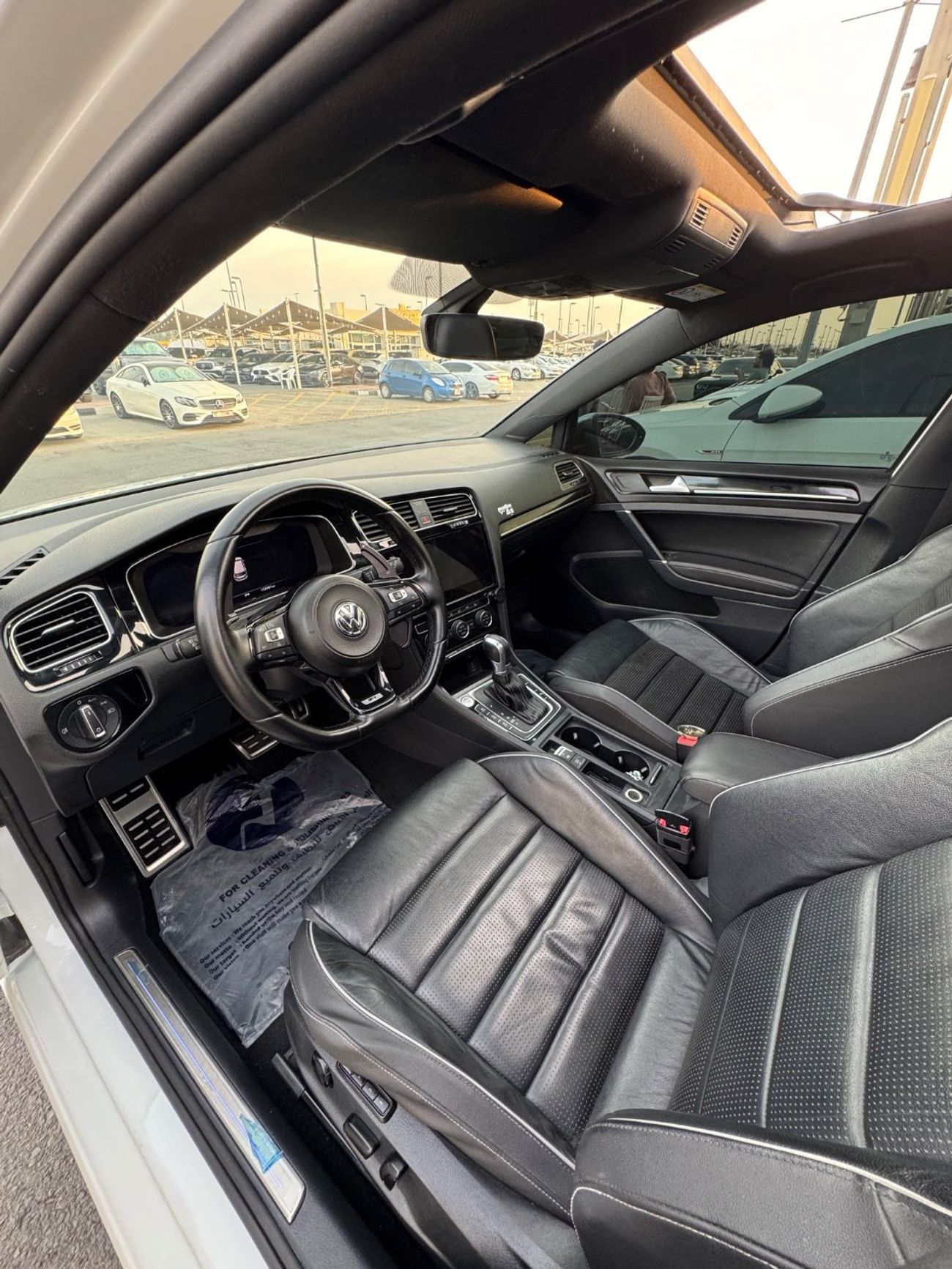 فولكس واجن جولف ار